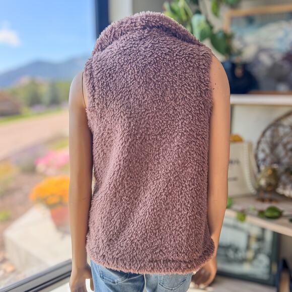 Thread & Supply Dusty Rose Sherpa Lined Snap Front Collared Vest, Women's Small - Picture 4 of 10